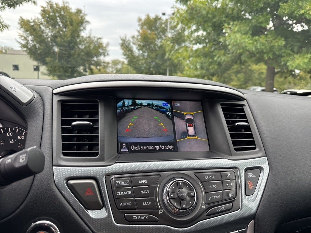 2020 Nissan Pathfinder SL