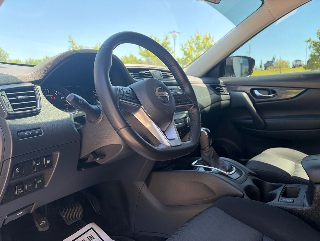 2018 Nissan Rogue SV CLEAN CARFAX LOW MILES