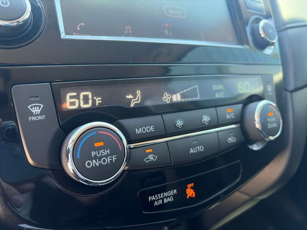 2018 Nissan Rogue SV CLEAN CARFAX LOW MILES