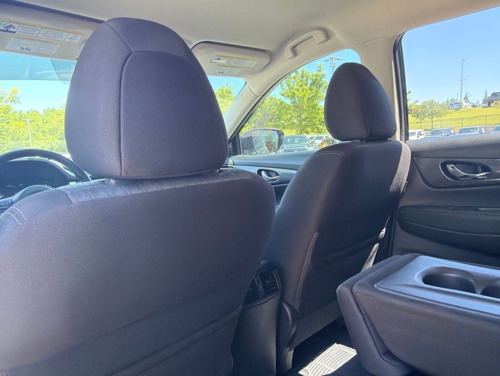 2018 Nissan Rogue SV CLEAN CARFAX LOW MILES