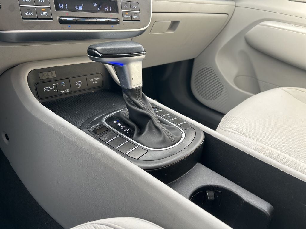 2025 Hyundai KONA SEL GREAT GAS MILEAGE, LOW PAYMENTS!