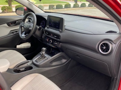 2022 Hyundai KONA SEL