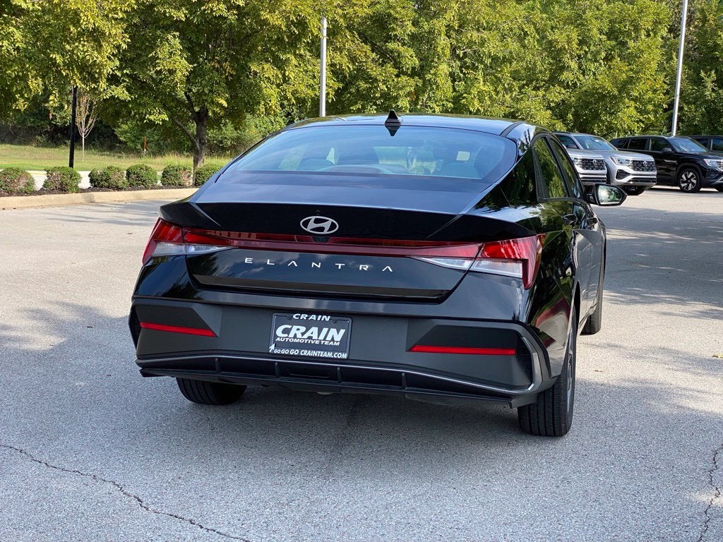 2024 Hyundai ELANTRA SEL