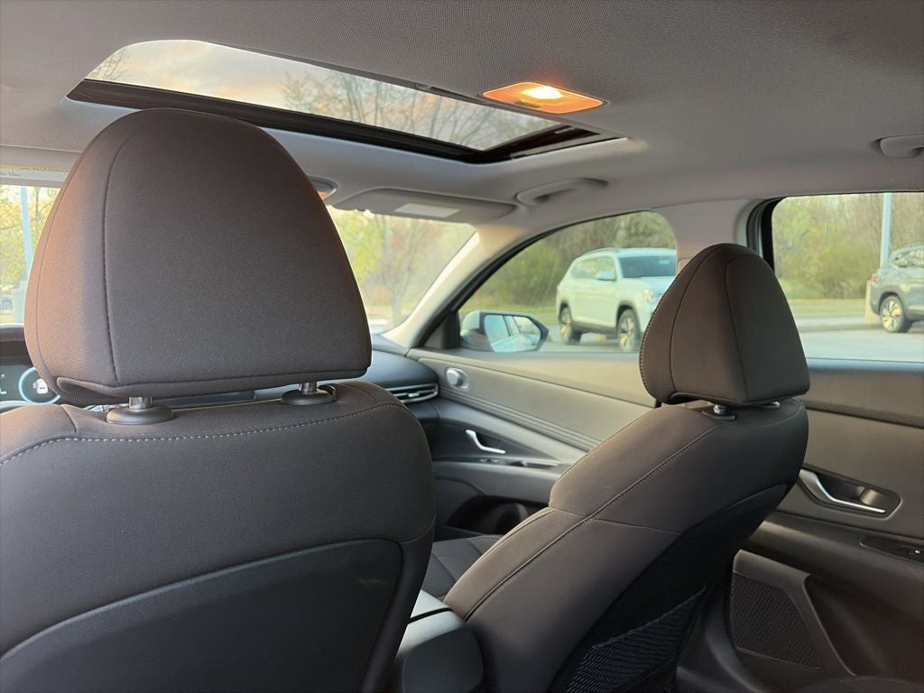 2024 Hyundai ELANTRA SEL CLEAN 1 OWNER CARFAX