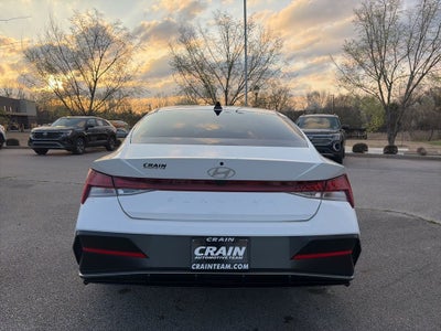 2024 Hyundai ELANTRA SEL