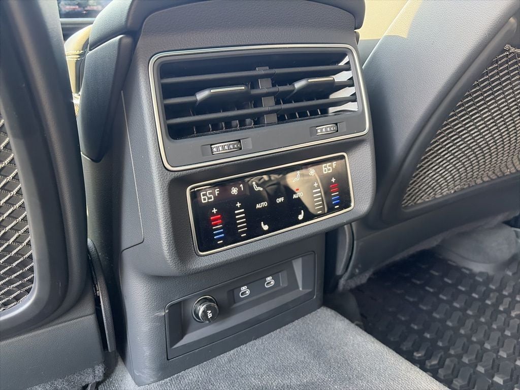 2022 Audi SQ7 V8 TURBO Premium Plus quattro