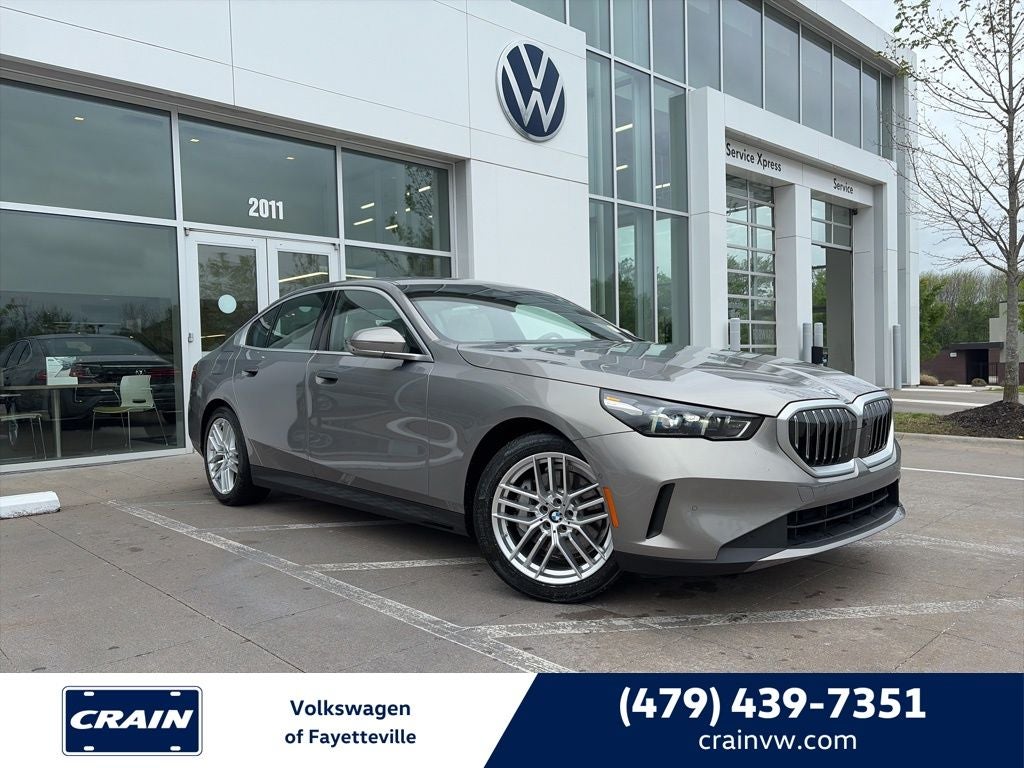 2024 BMW 5 Series 530i