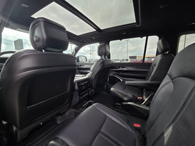 2023 Jeep Wagoneer L Series III