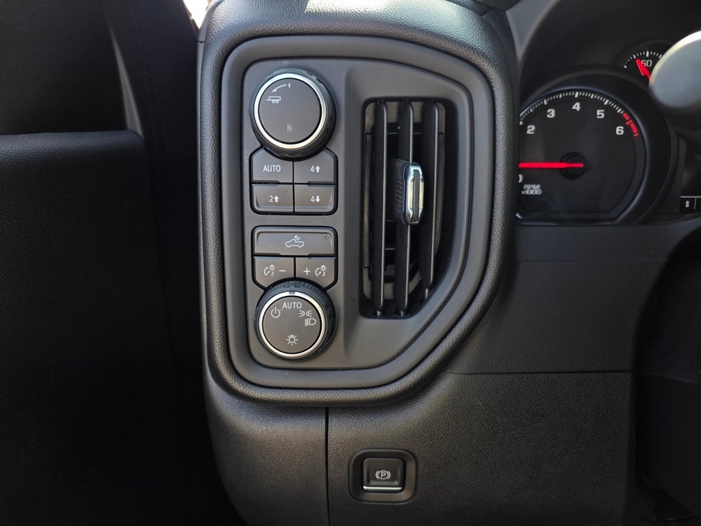 2021 Chevrolet Silverado 1500 Custom Trail Boss