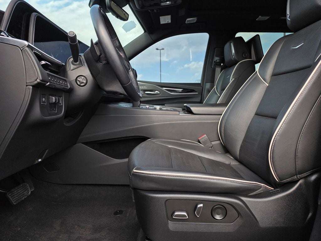 2022 Cadillac Escalade Sport