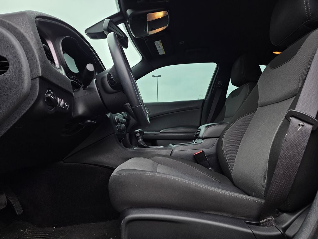 2017 Dodge Charger SE