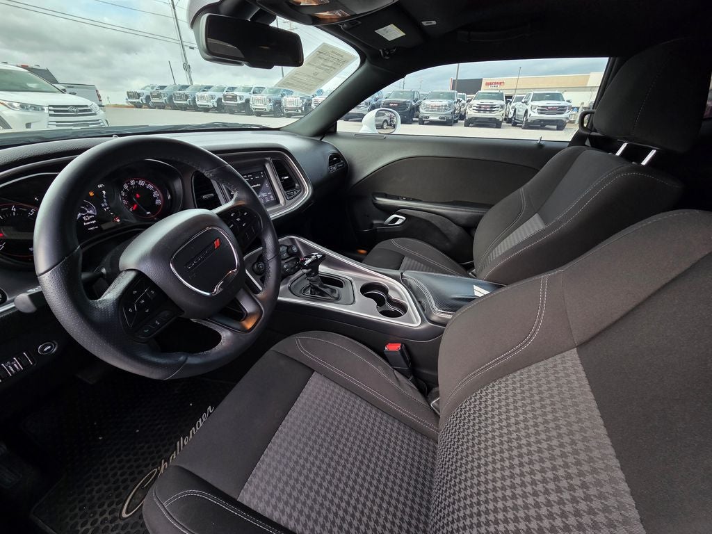 2022 Dodge Challenger SXT