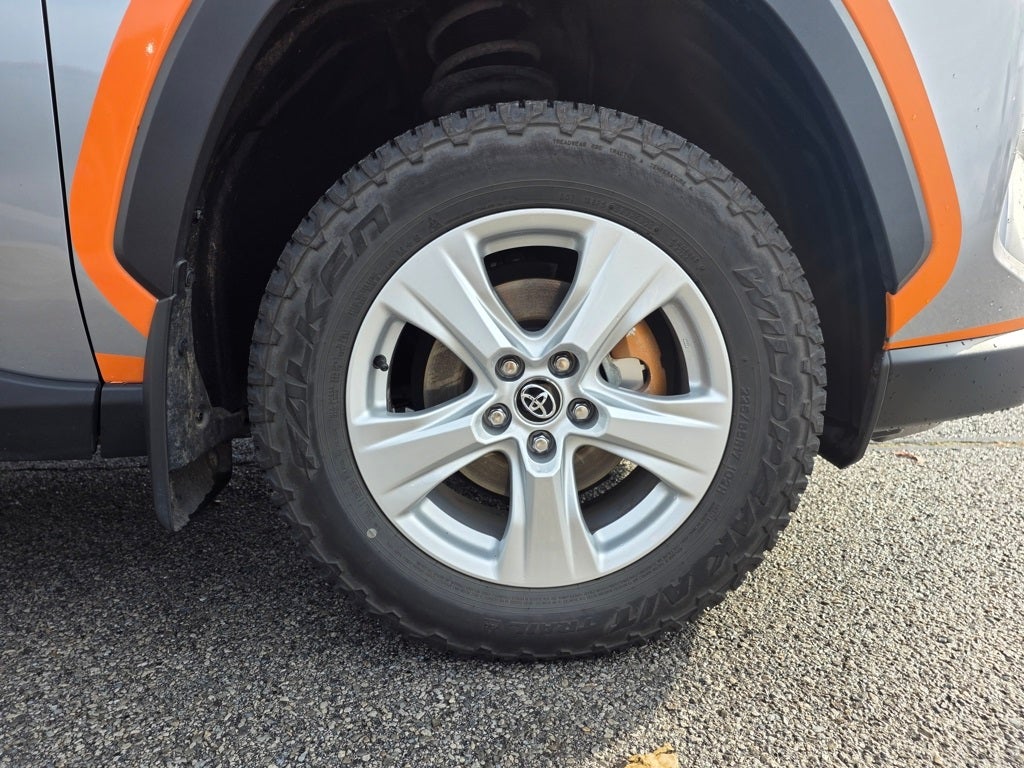 2020 Toyota RAV4 Hybrid XLE