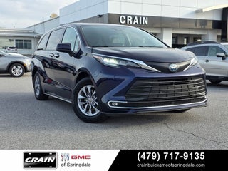 2022 Toyota Sienna XLE 7 Passenger