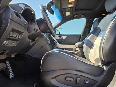 2017 INFINITI QX70 Base
