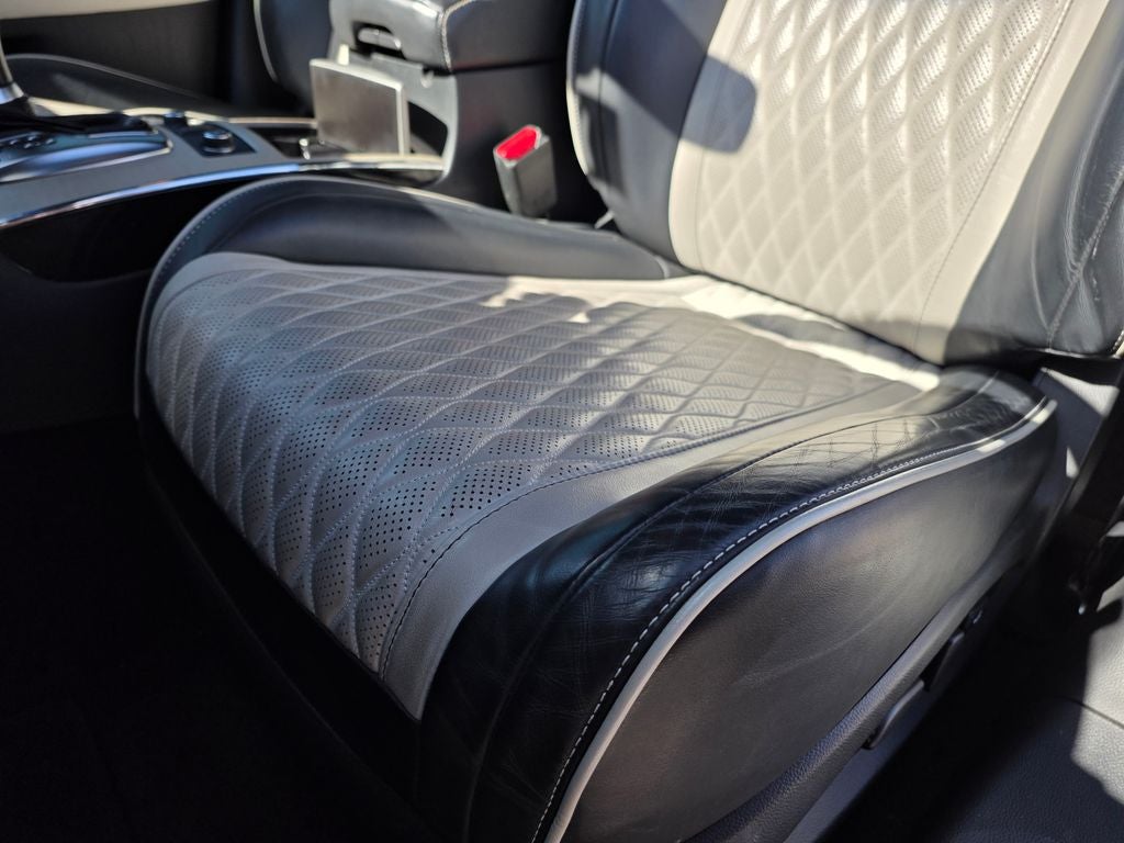 2017 INFINITI QX70 Base