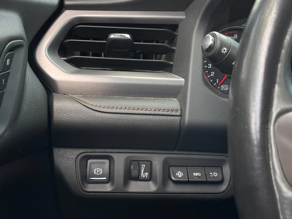 2022 GMC Acadia AT4