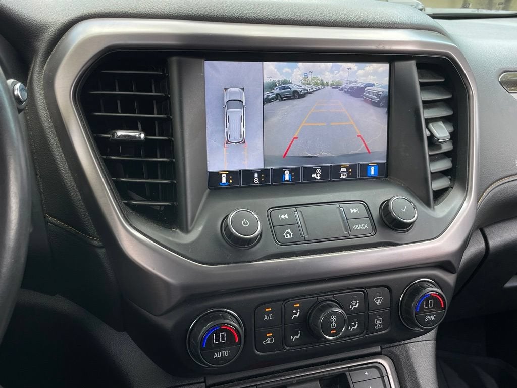 2022 GMC Acadia AT4