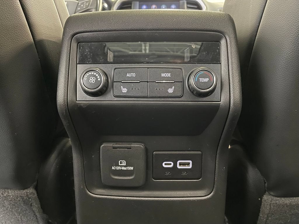 2022 GMC Acadia AT4