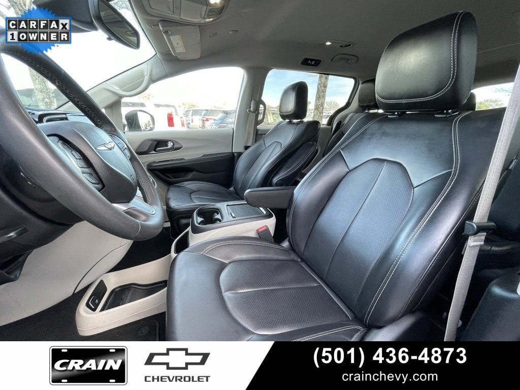 2023 Chrysler Pacifica Hybrid Touring L