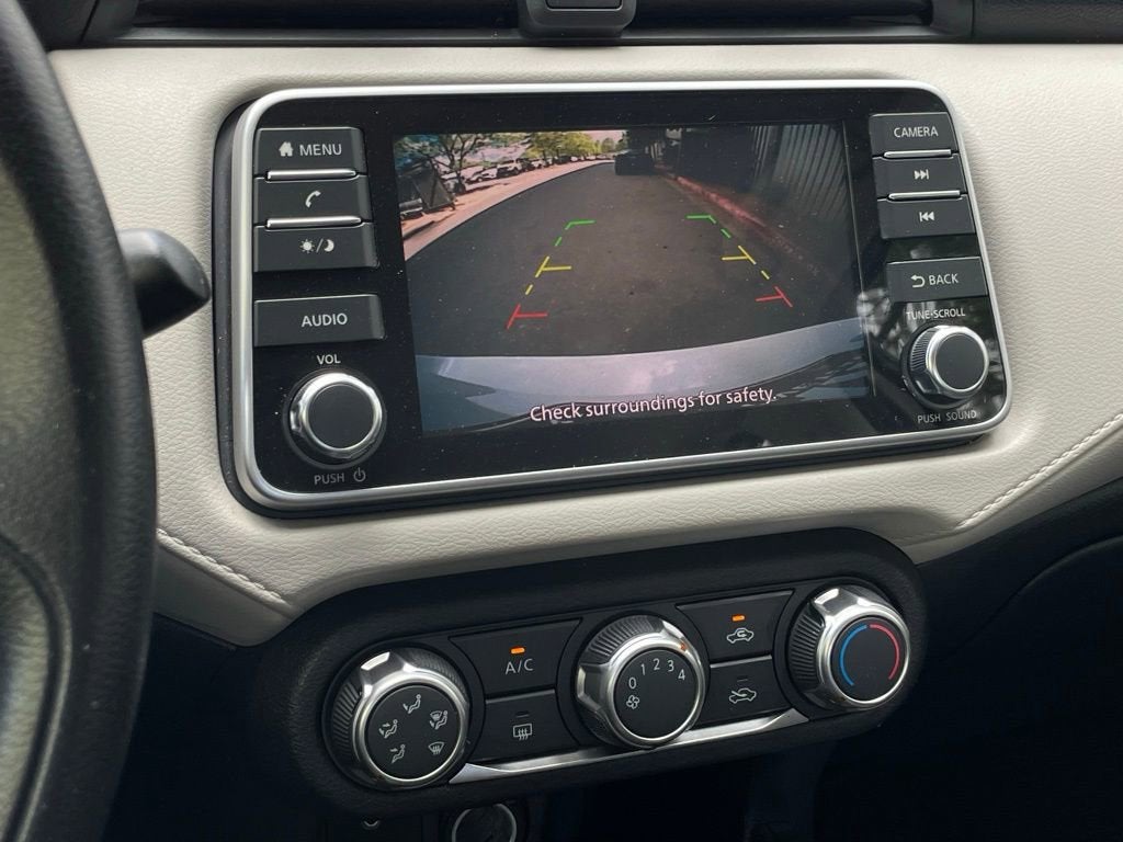 2022 Nissan Versa SV