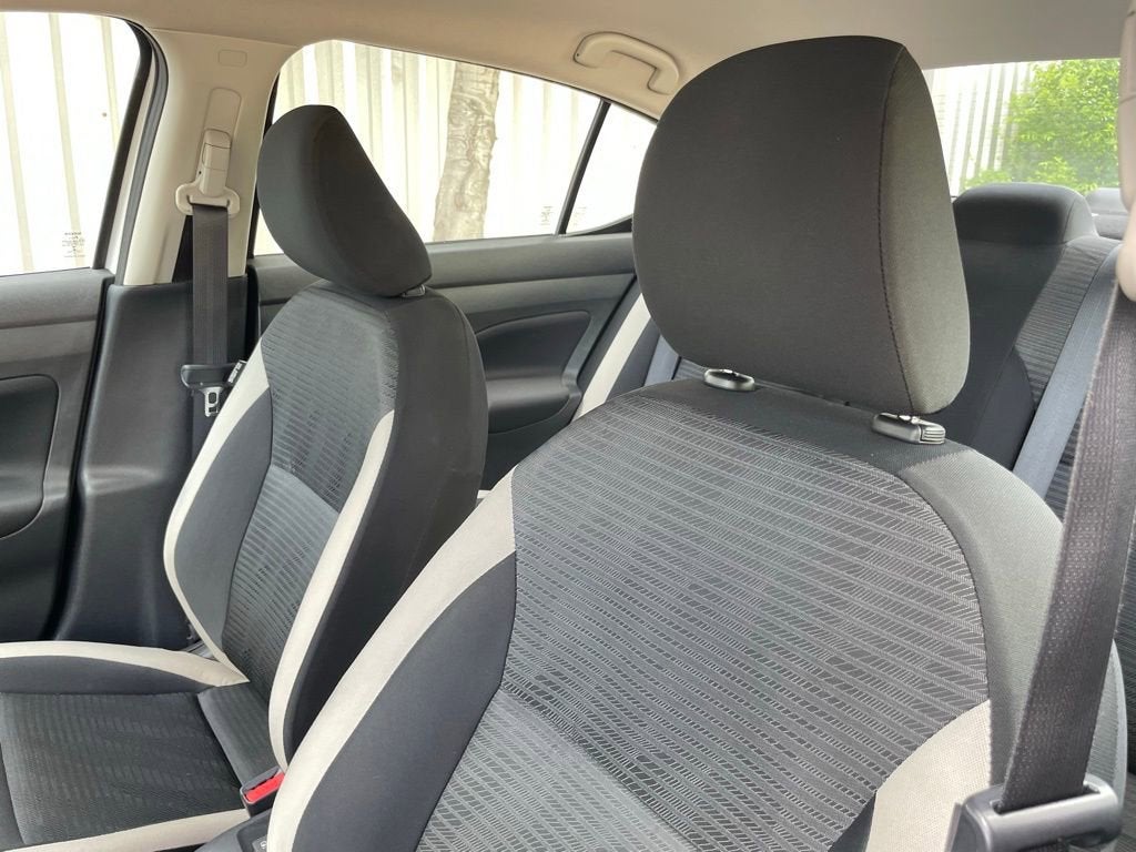 2022 Nissan Versa SV