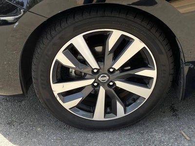 2020 Nissan Versa SR