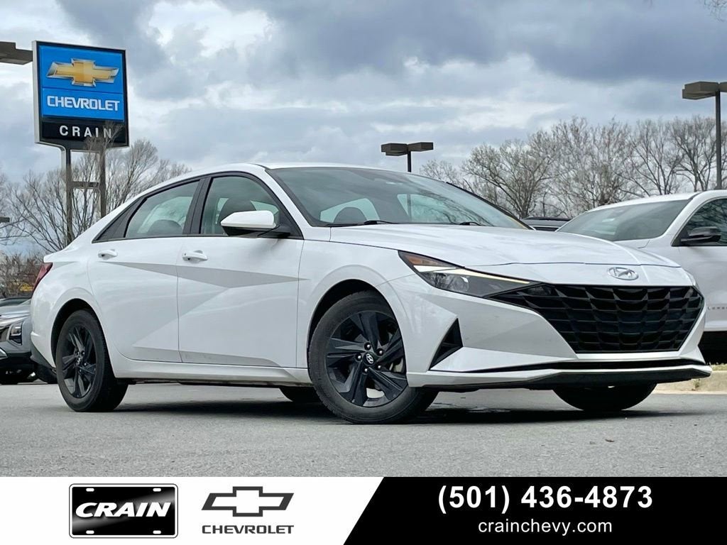 2023 Hyundai ELANTRA SEL