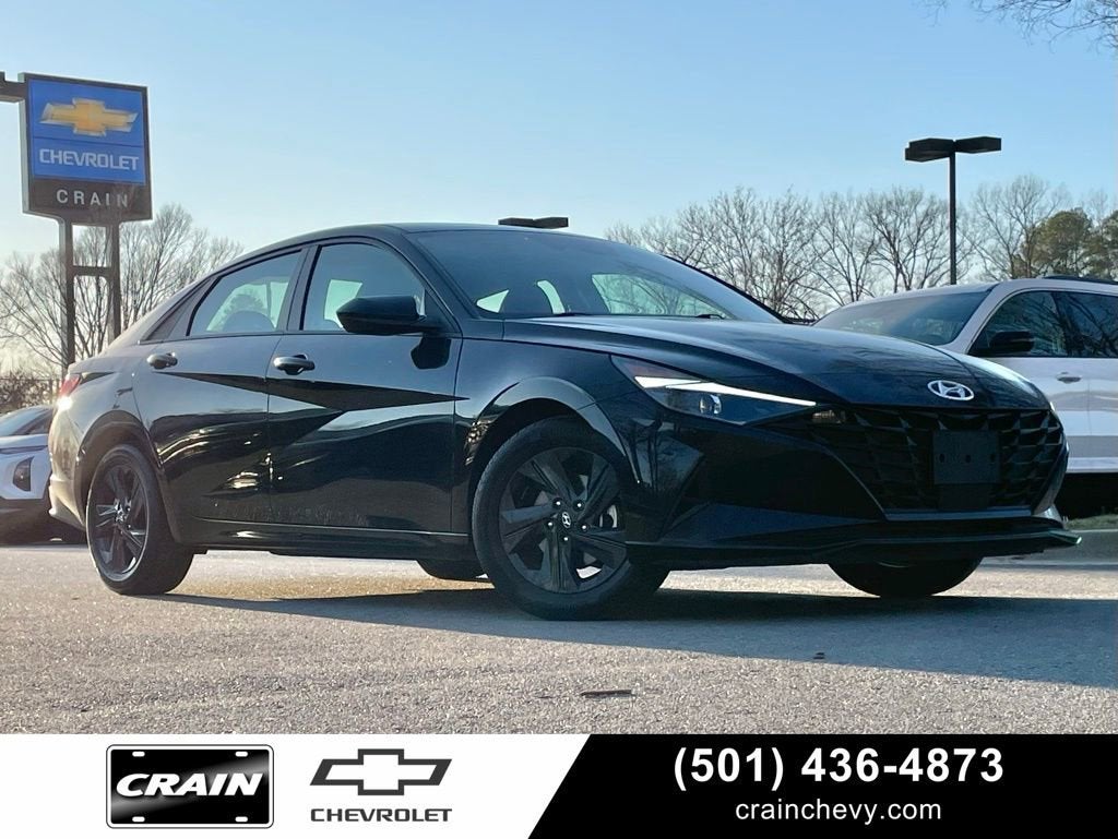 2022 Hyundai ELANTRA SEL