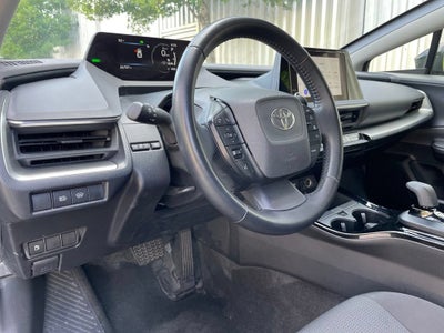 2025 Toyota Prius LE