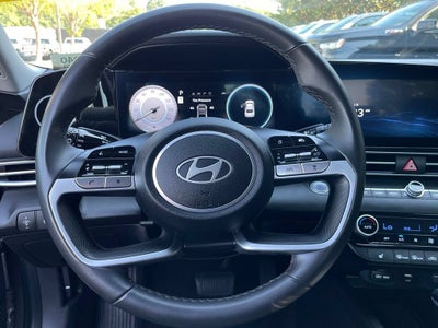 2025 Hyundai ELANTRA SEL Convenience