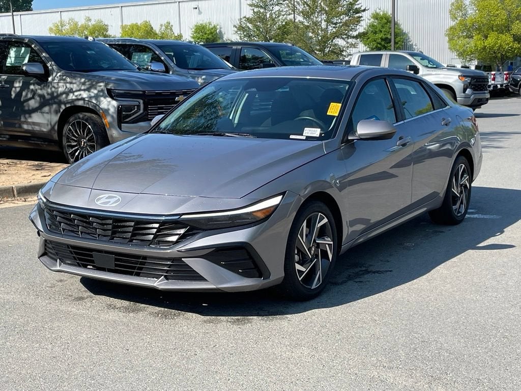 2025 Hyundai ELANTRA SEL Convenience
