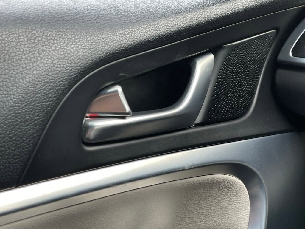 2022 Genesis G70 2.0T