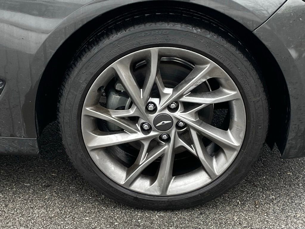 2022 Genesis G70 2.0T