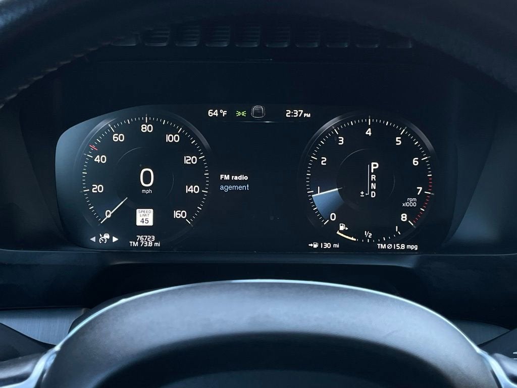 2021 Volvo XC90 Momentum