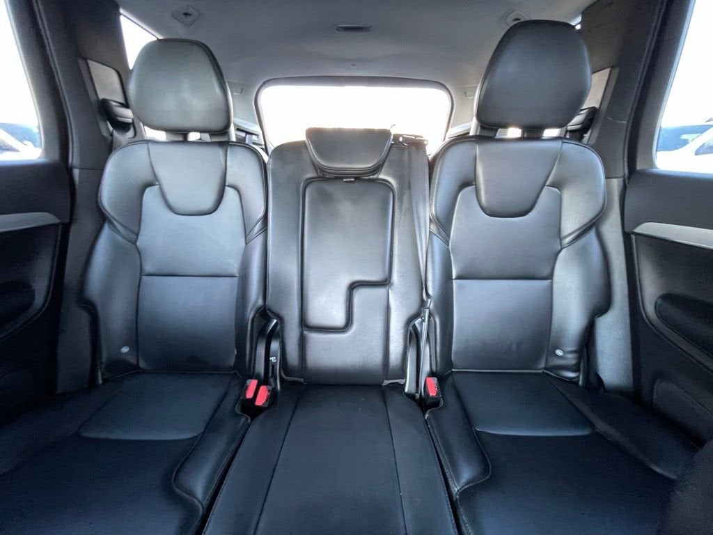 2021 Volvo XC90 Momentum