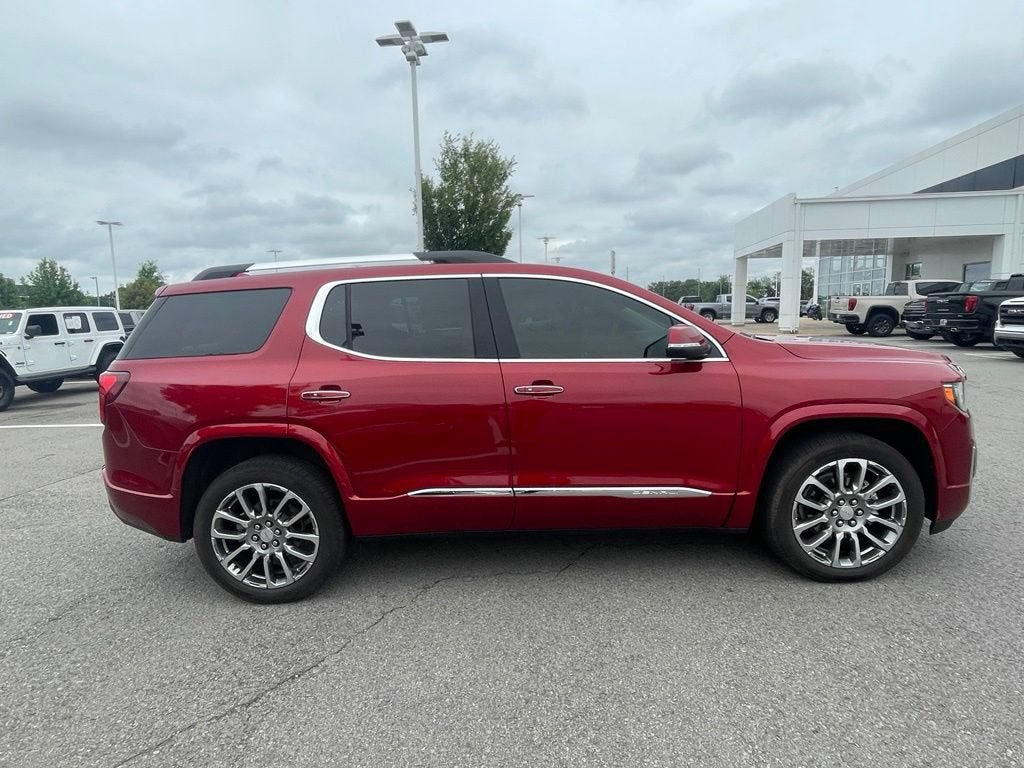 2023 GMC Acadia Denali
