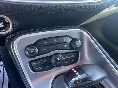 2022 Dodge Challenger SXT