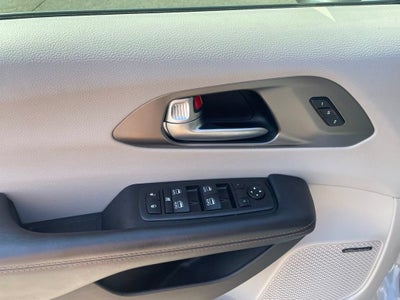 2020 Chrysler Pacifica Touring L Plus