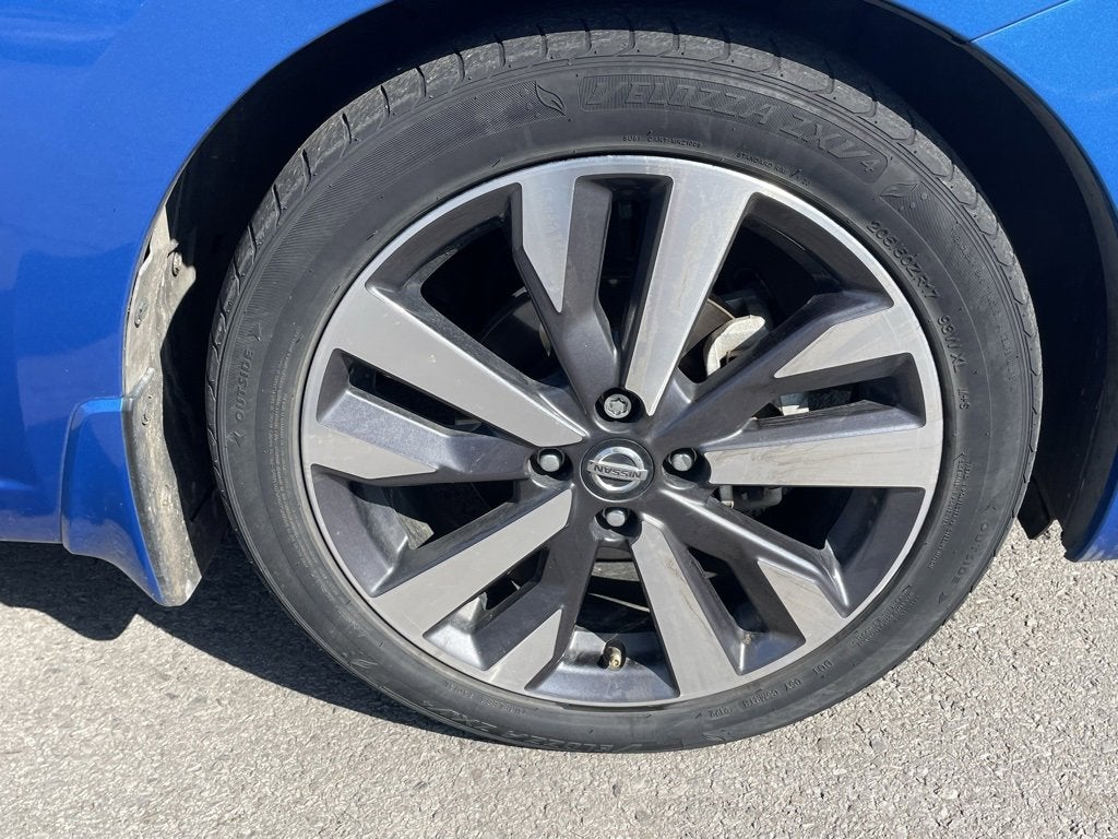 2020 Nissan Versa SR