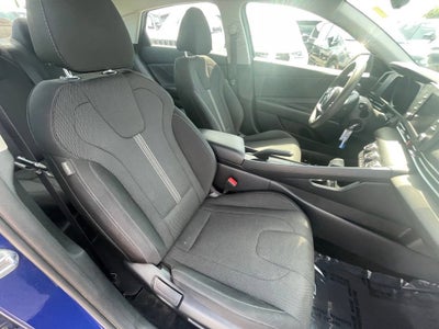 2022 Hyundai ELANTRA SE