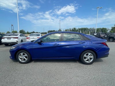 2022 Hyundai ELANTRA SE