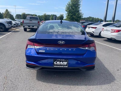 2022 Hyundai ELANTRA SE