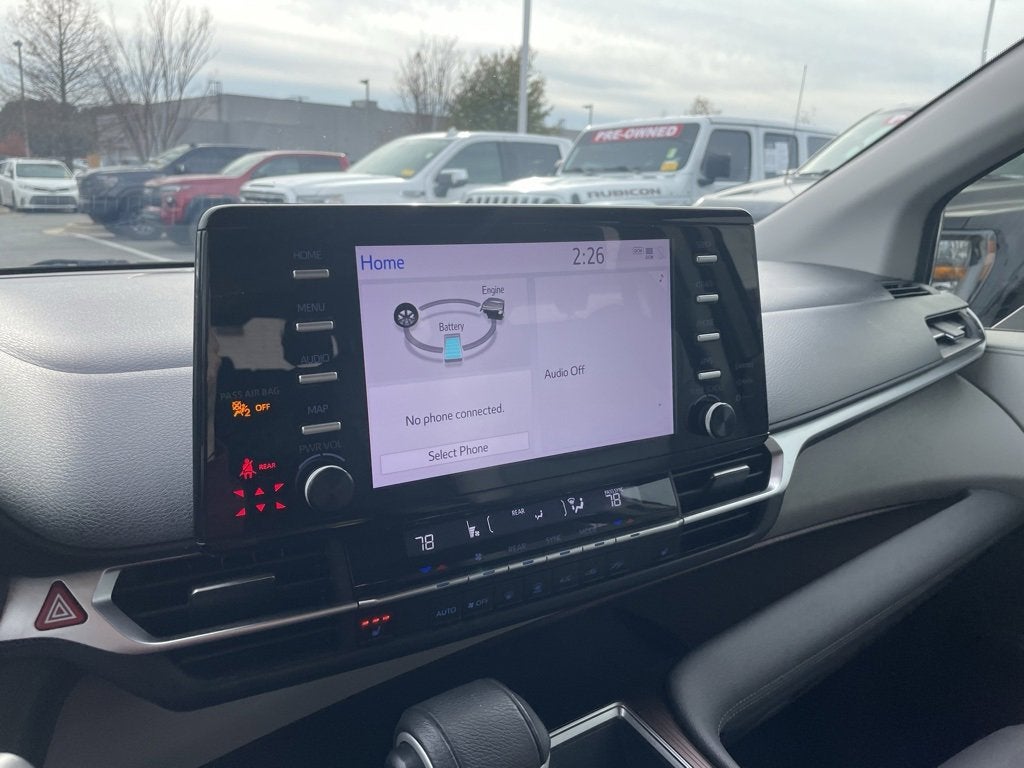 2024 Toyota Sienna XLE