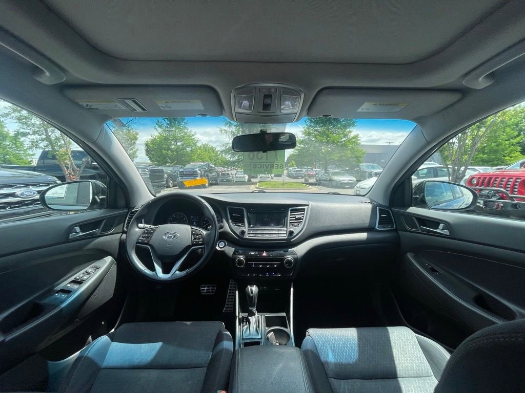 2017 Hyundai TUCSON Night