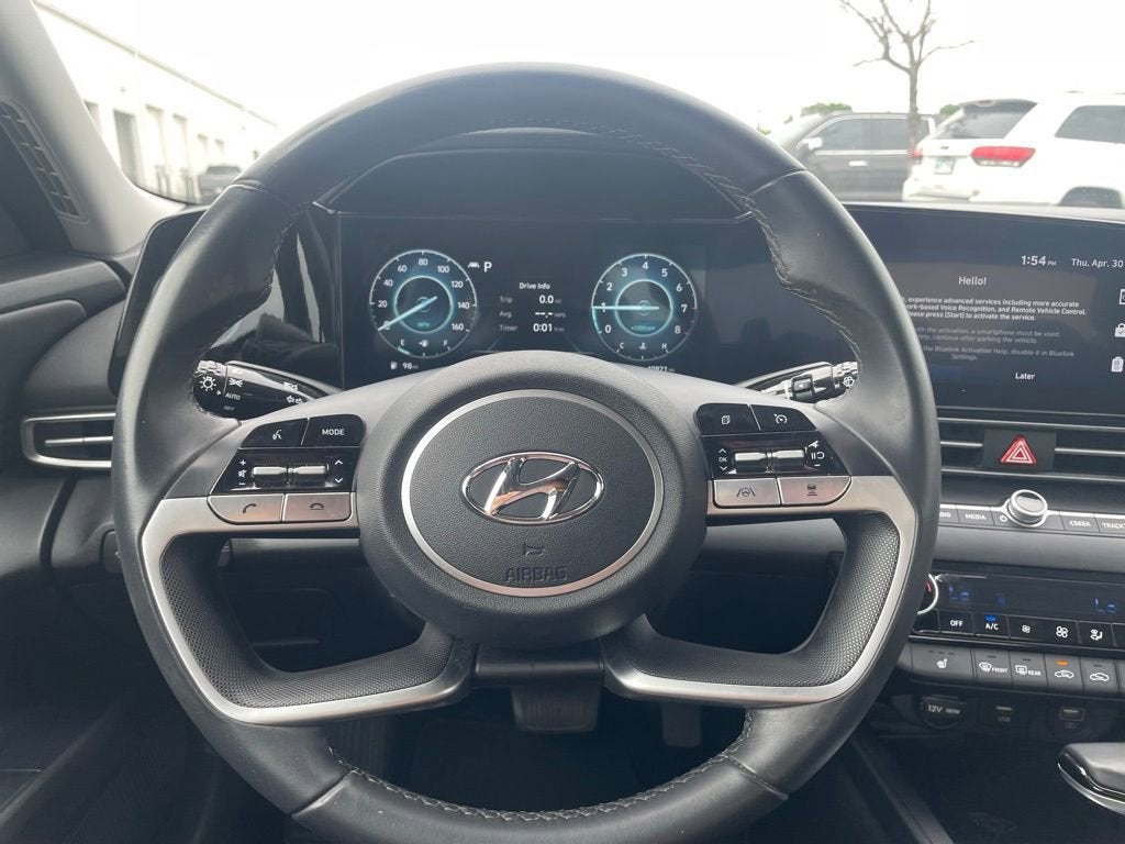 2023 Hyundai ELANTRA SEL