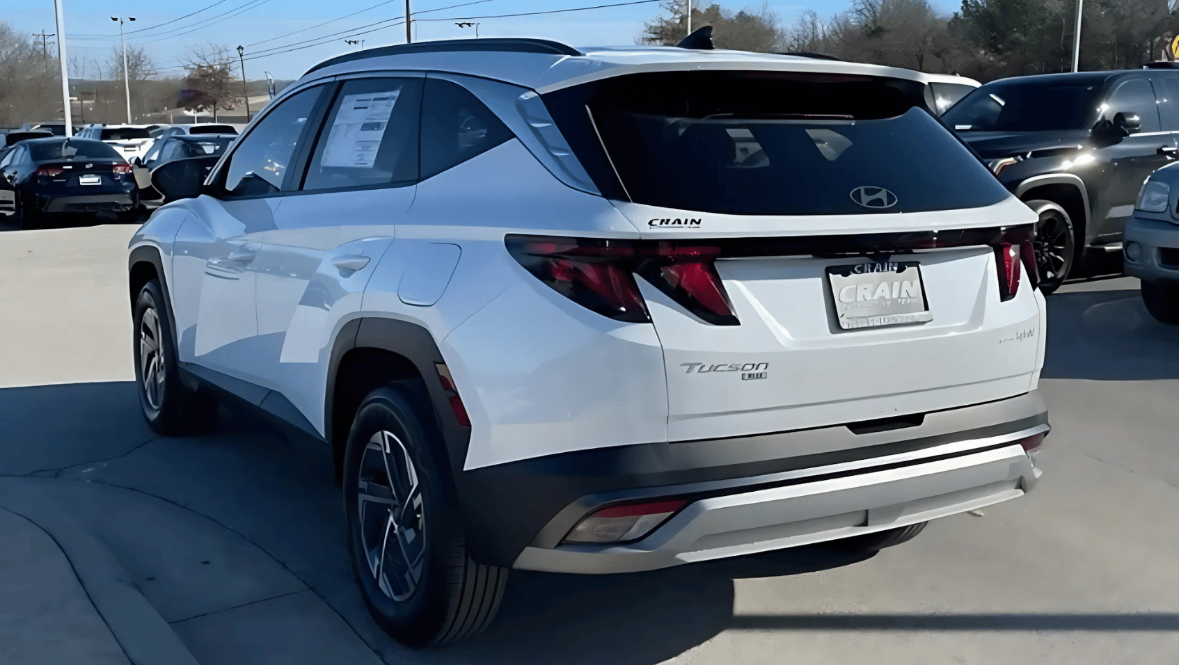 Side View of the 2025 Hyundai Tucson Hybrid