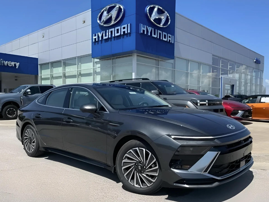 2024 Hyundai Sonta Hybrid for sale in Fayetteville, Arkansas